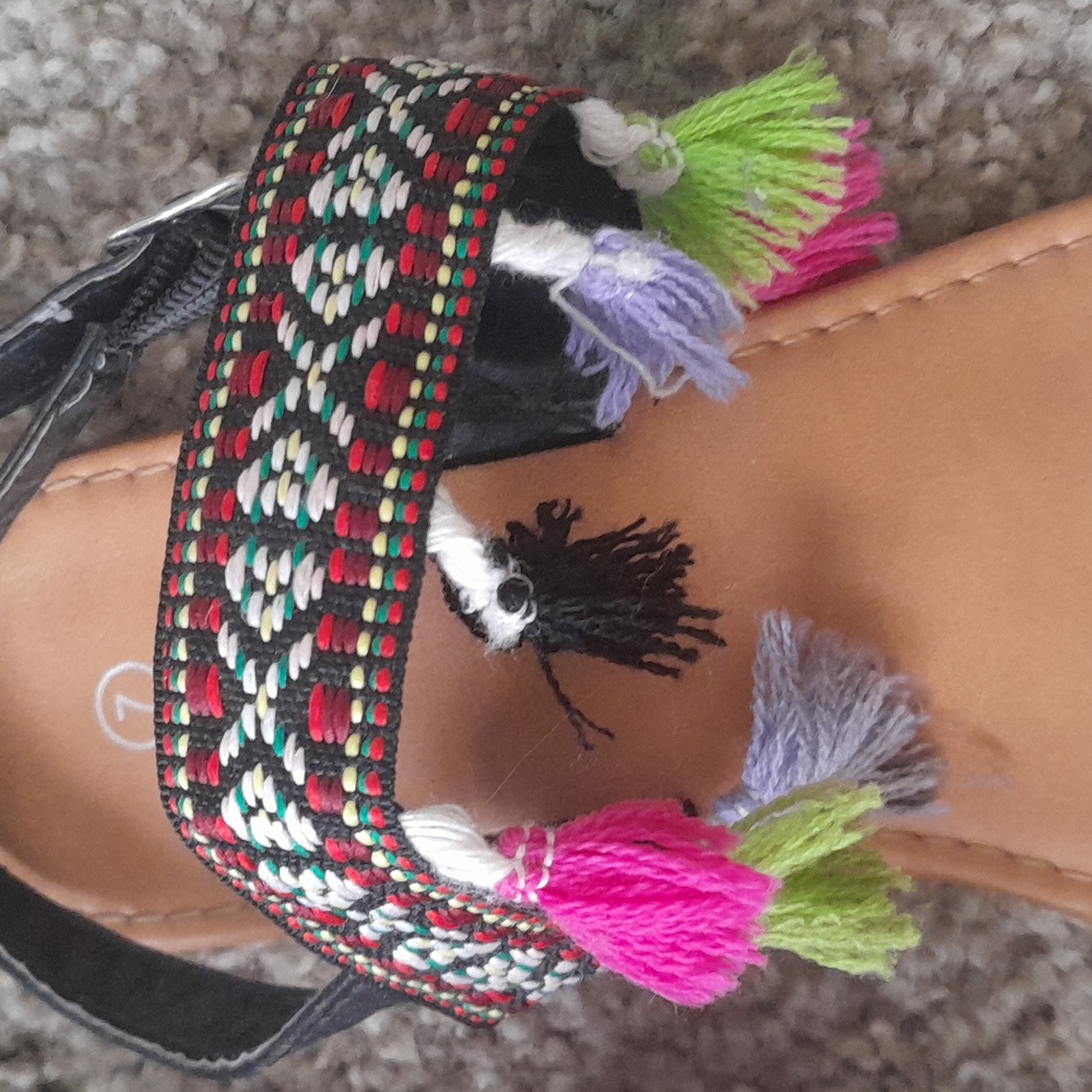 Betani tassel Sandals  Size 7 - Picture 5 of 9